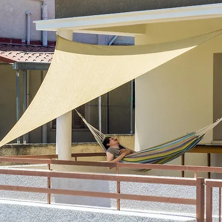 Trip Yard Κάμπινγκ